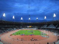 FB体育赛事-赛道与绿茵的生死竞速，基米希接管F1争冠，玻利维亚足球绝境逢生