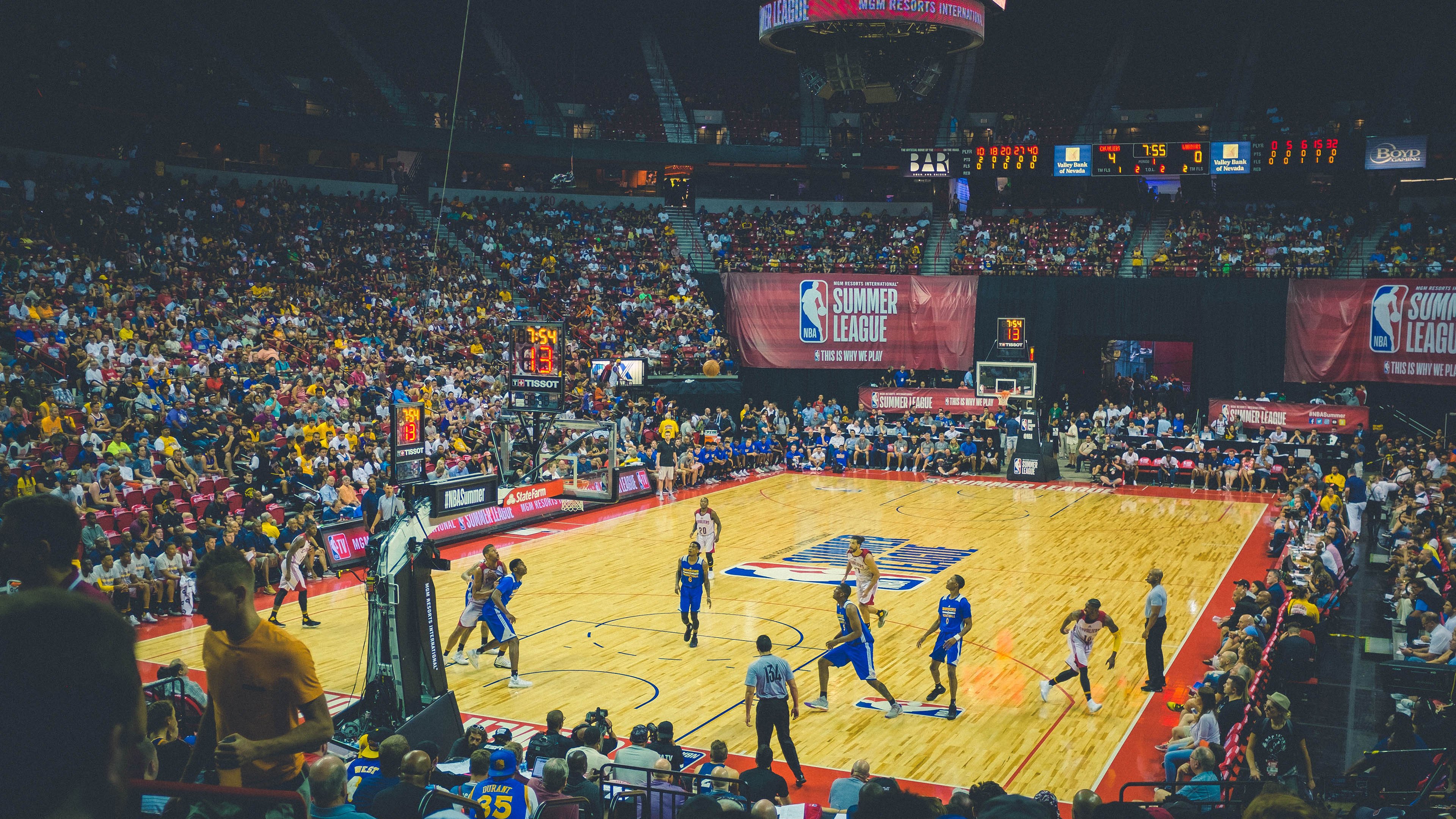 当深圳速度遭遇热火强度，霍勒迪的火热状态如何点燃跨洋篮球想象